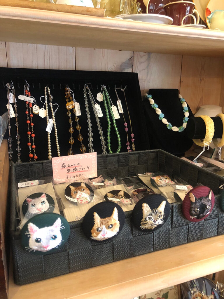 猫好きのお店軽井沢BROWNSCAT2-2